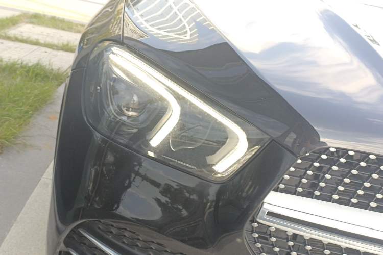 Used Mercedes-Benz GLE 2022 GLE 350 4MATIC Stylish Model Right Front Headlight