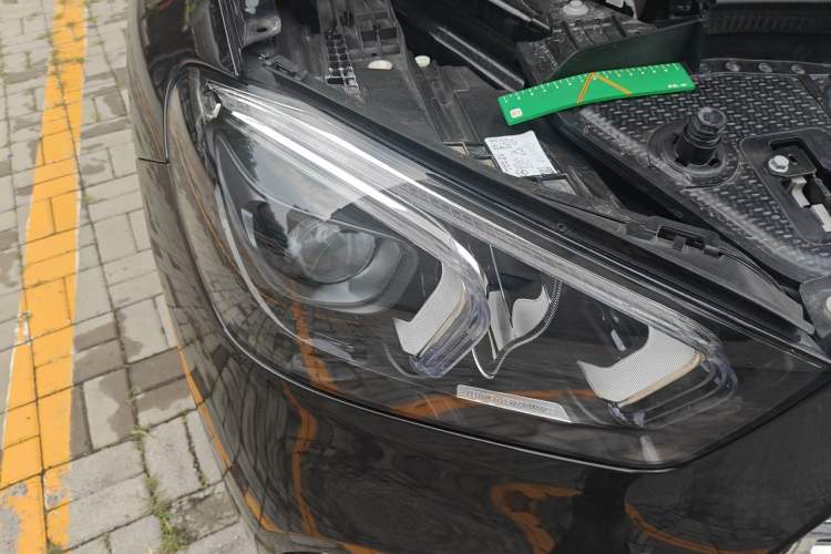 Used Mercedes-Benz GLE 2022 Refreshed GLE 450 4MATIC Stylish Edition Right Front Headlight