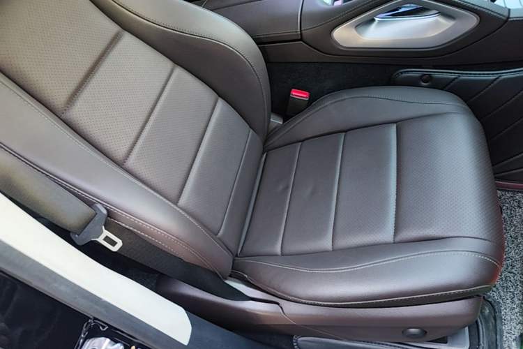 Used Mercedes-Benz GLE 2022 Facelifted GLE 350 4MATIC Fashion Edition Right Front Seat