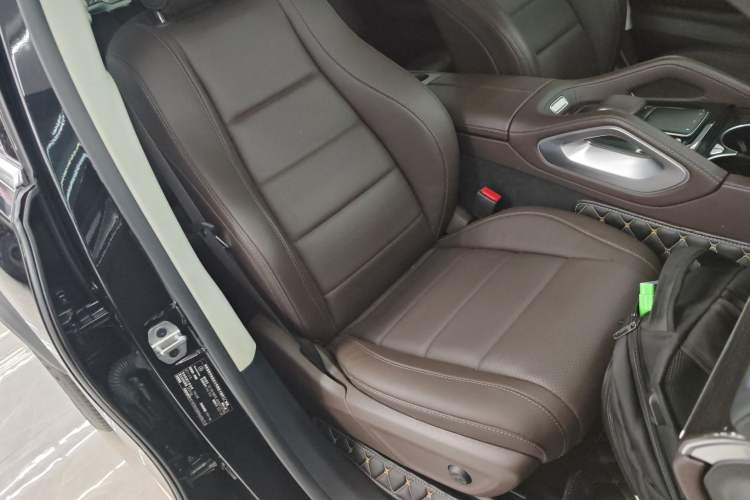 Used Mercedes-Benz GLE 2022 GLE 350 4MATIC Dynamic Edition Right Front Seat