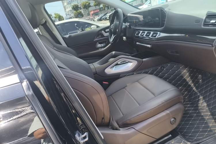 Used Mercedes-Benz GLE 2022 GLE 350 4MATIC Dynamic Edition Right Front Seat