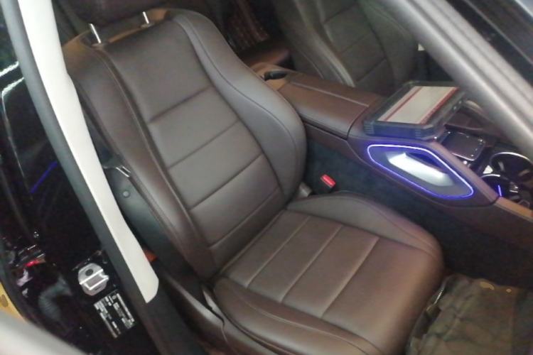 Used Mercedes-Benz GLE 2022 GLE 350 4MATIC Dynamic Edition Right Front Seat