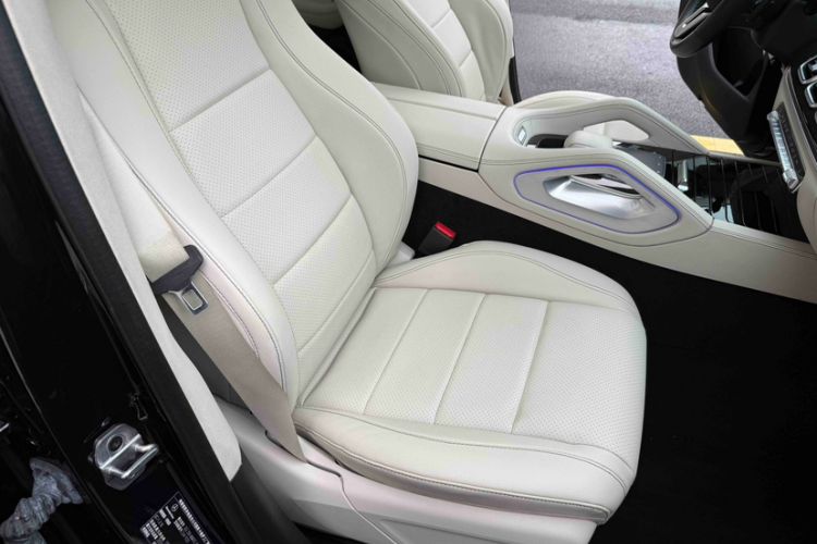 Used Mercedes-Benz GLE 2022 GLE 350 4MATIC Stylish Model Right Front Seat