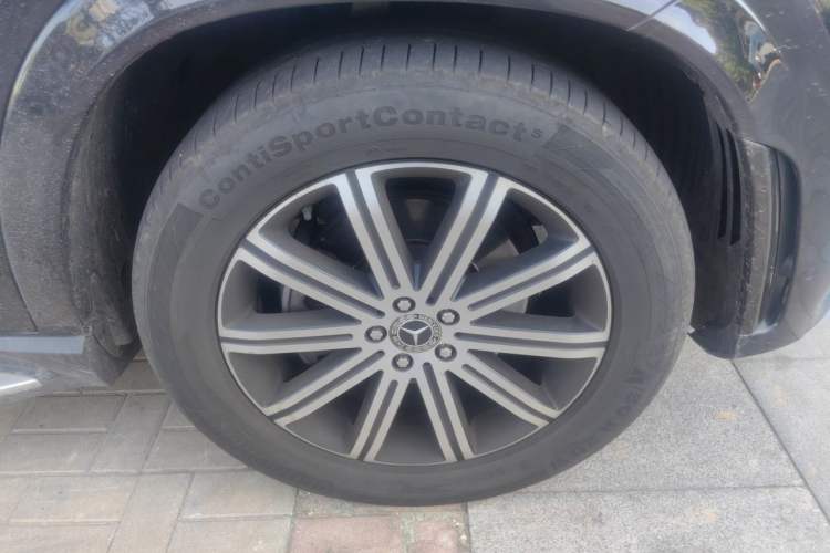 Used Mercedes-Benz GLE 2022 Restyled GLE 350 4MATIC Coupe SUV Fashion Version Right Front Wheel Hub
