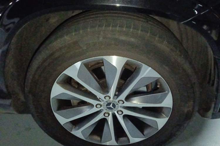 Used Mercedes-Benz GLE 2022 GLE 350 4MATIC Stylish Model Right Front Wheel Hub