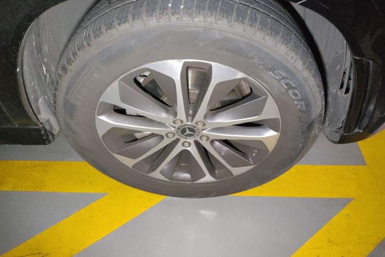 Used Mercedes-Benz GLE  Right Front Wheel Hub