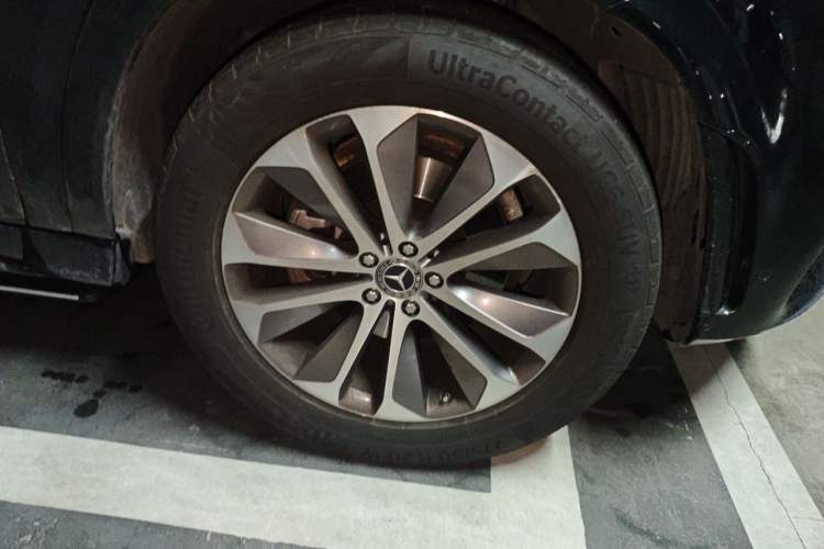 Used Mercedes-Benz GLE 2022 Facelifted GLE 350 4MATIC Fashion Edition Right Front Wheel Hub