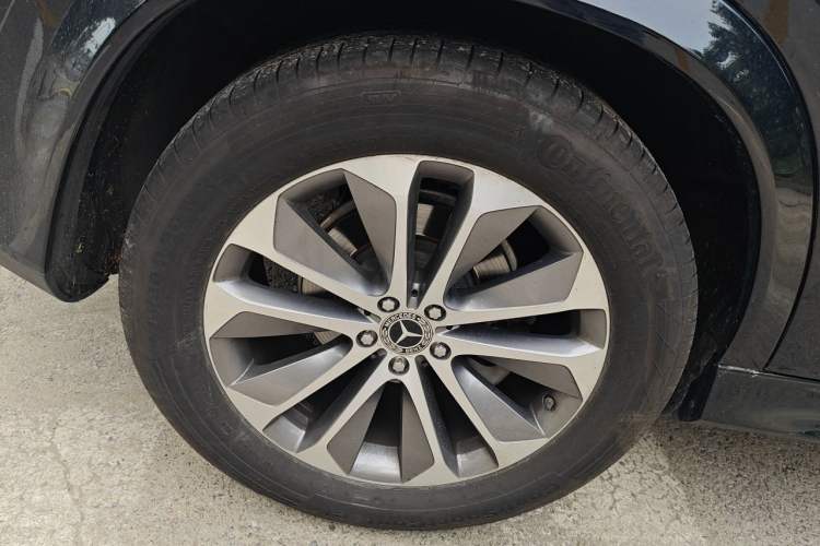 Used Mercedes-Benz GLE 2022 GLE 350 4MATIC Stylish Model Right Front Wheel Hub
