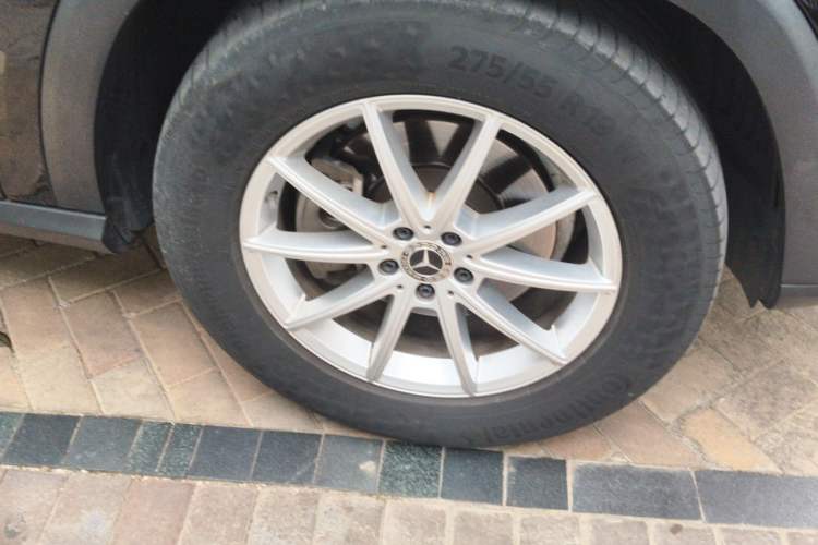 Used Mercedes-Benz GLE 2022 GLE 350 4MATIC Dynamic Edition Right Front Wheel Hub