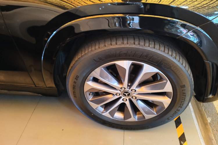 Used Mercedes-Benz GLE 2022 Facelifted GLE 350 4MATIC Fashion Edition Right Front Wheel Hub