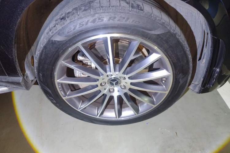 Used Mercedes-Benz GLE 2022 GLE 450 4MATIC Coupe SUV Luxury Model Right Front Wheel Hub