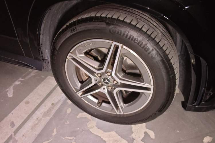 Used Mercedes-Benz GLE 2022 Refreshed GLE 450 4MATIC Dynamic Edition Right Front Wheel Hub