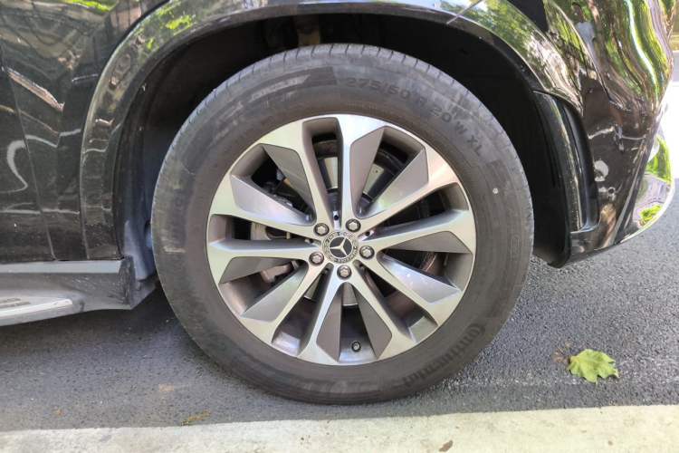 Used Mercedes-Benz GLE 2022 Facelifted GLE 350 4MATIC Fashion Edition Right Front Wheel Hub