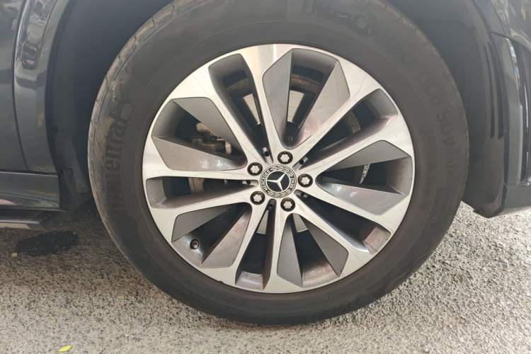 Used Mercedes-Benz GLE  Right Front Wheel Hub
