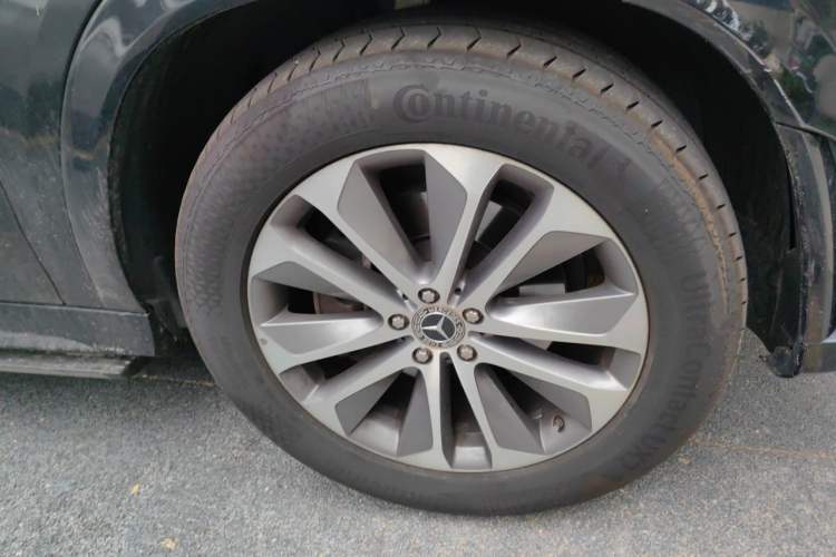 Used Mercedes-Benz GLE 2022 Facelifted GLE 350 4MATIC Fashion Edition Right Front Wheel Hub