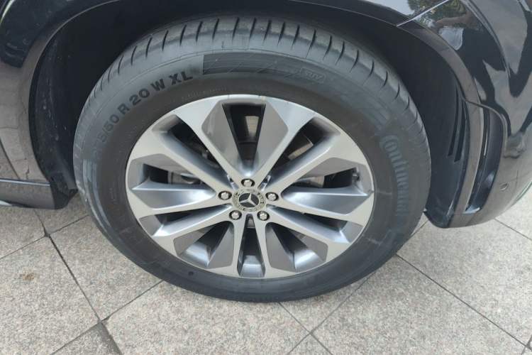 Used Mercedes-Benz GLE 2022 GLE 350 4MATIC Stylish Model Right Front Wheel Hub