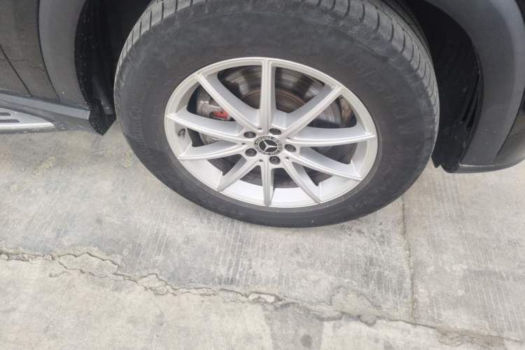 Used Mercedes-Benz GLE 2022 GLE 350 4MATIC Dynamic Edition Right Front Wheel Hub