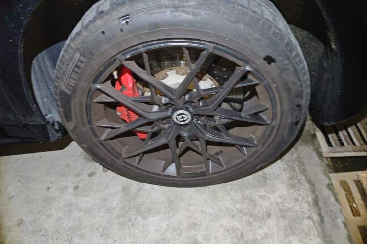 Used Mercedes-Benz GLE 2022 Facelifted GLE 350 4MATIC Fashion Edition Right Front Wheel Hub