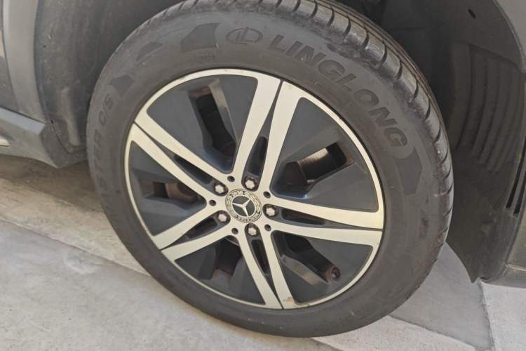 Used Mercedes-Benz GLE 2022 Refreshed GLE 350 4MATIC Dynamic Edition Right Front Wheel Hub