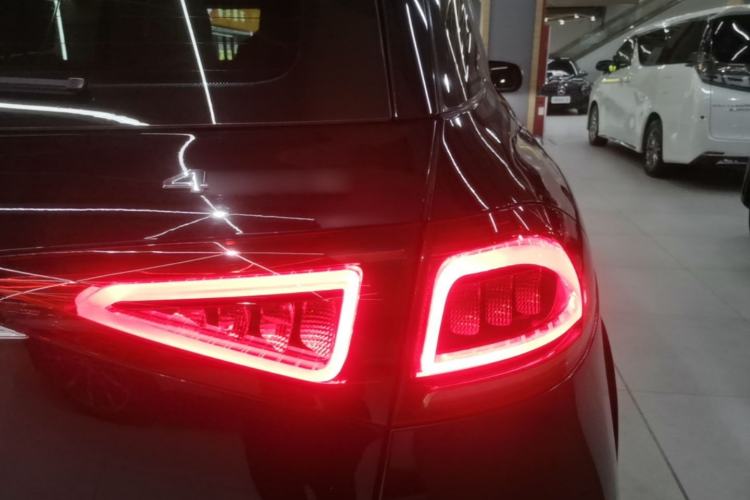Used Mercedes-Benz GLE 2022 Facelifted GLE 350 4MATIC Fashion Edition Right Rear Taillight