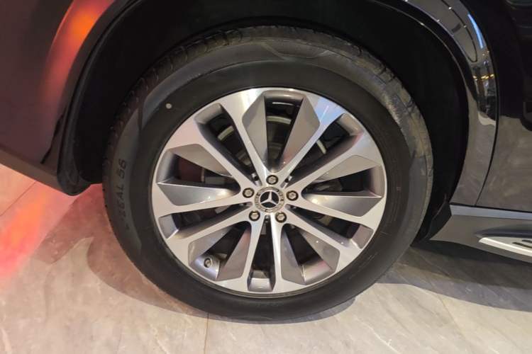 Used Mercedes-Benz GLE 2022 GLE 350 4MATIC Stylish Model Right Rear Wheel Hub