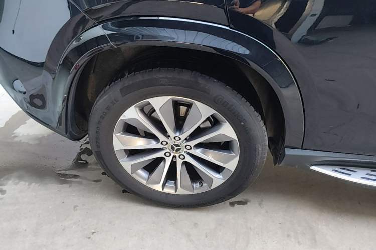 Used Mercedes-Benz GLE 2022 Facelifted GLE 350 4MATIC Fashion Edition Right Rear Wheel Hub