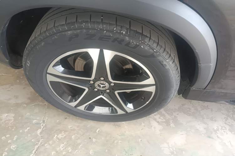 Used Mercedes-Benz GLE 2022 GLE 350 4MATIC Dynamic Edition Right Rear Wheel Hub