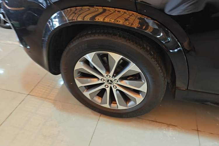Used Mercedes-Benz GLE 2022 Facelifted GLE 350 4MATIC Fashion Edition Right Rear Wheel Hub