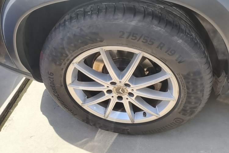 Used Mercedes-Benz GLE 2022 GLE 350 4MATIC Dynamic Edition Right Rear Wheel Hub