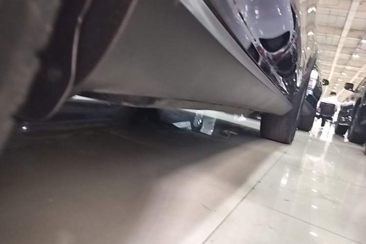 Used Mercedes-Benz GLE 2022 Facelifted GLE 350 4MATIC Fashion Edition Right Side Sill