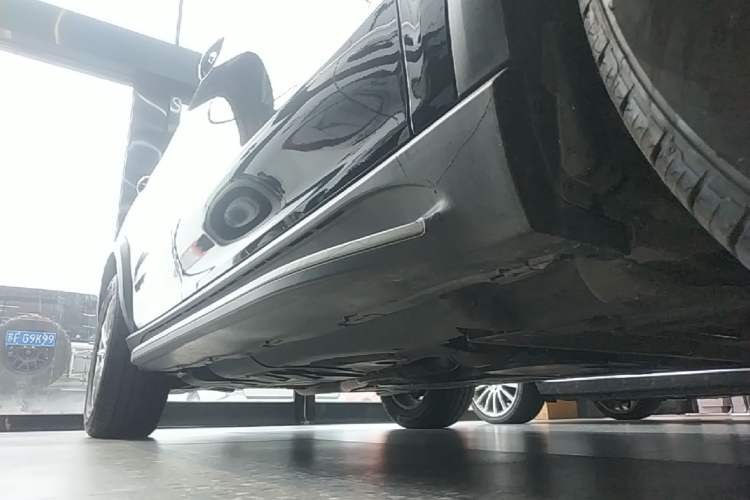 Used Mercedes-Benz GLE 2022 GLE 350 4MATIC Dynamic Edition Right Side Sill