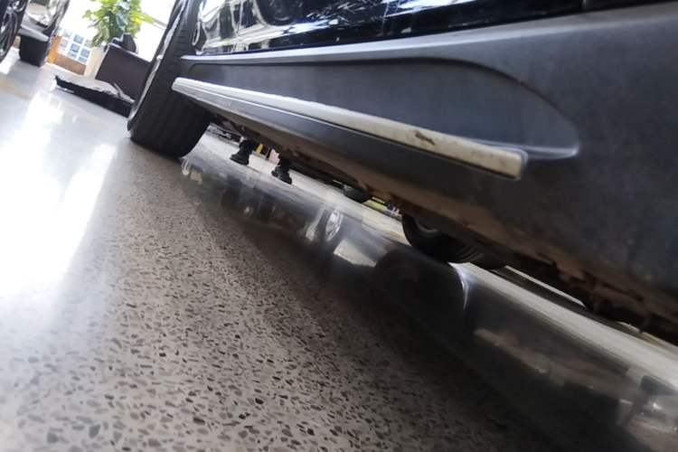 Used Mercedes-Benz GLE 2022 GLE 350 4MATIC Dynamic Edition Right Side Sill