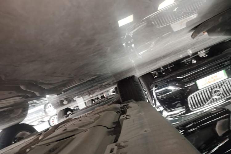 Used Mercedes-Benz GLE 2022 GLE 350 4MATIC Stylish Model Right Side Sill