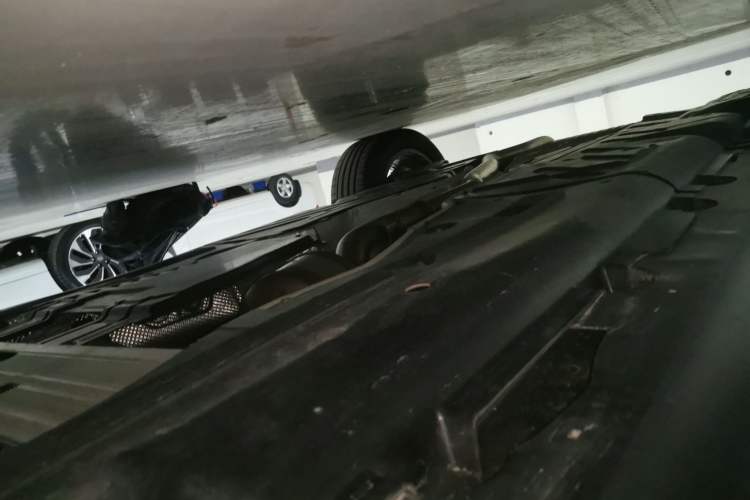Used Mercedes-Benz GLE 2022 GLE 350 4MATIC Dynamic Edition Right Side Sill