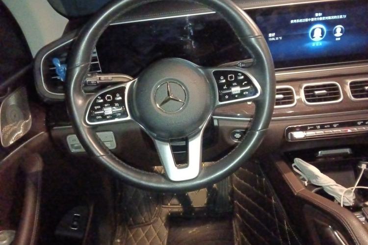 Used Mercedes-Benz GLE 2022 GLE 350 4MATIC Stylish Model Steering Wheel