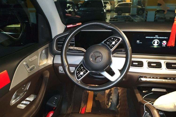 Used Mercedes-Benz GLE 2022 Refreshed GLE 450 4MATIC Stylish Edition Steering Wheel