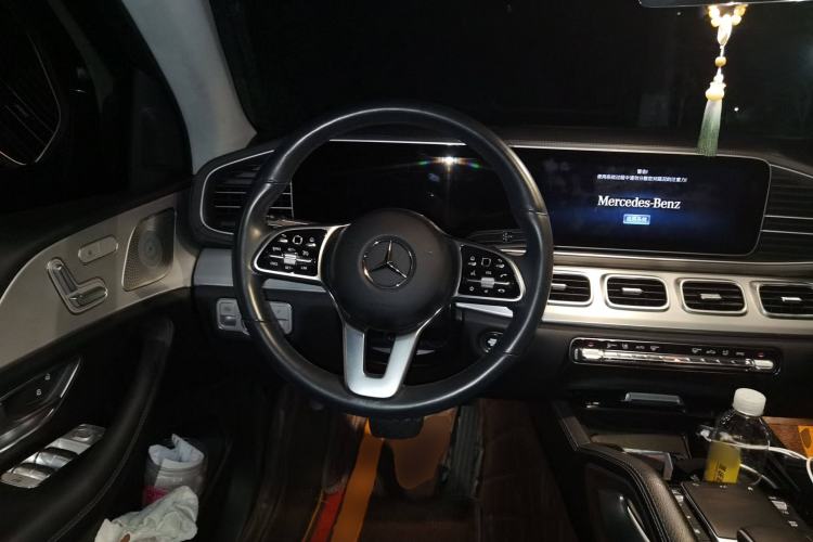 Used Mercedes-Benz GLE 2022 Refreshed GLE 350 4MATIC Luxury Edition Steering Wheel