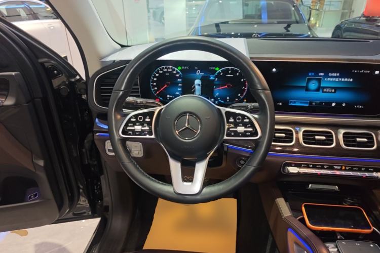 Used Mercedes-Benz GLE 2022 GLE 350 4MATIC Stylish Model Steering Wheel