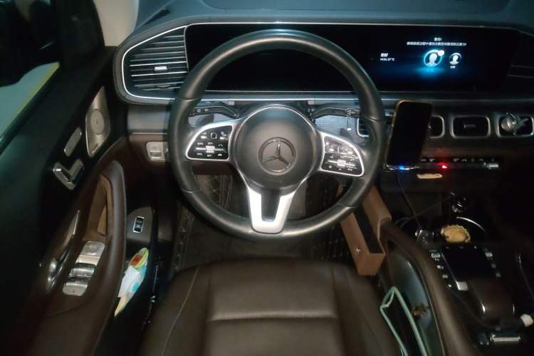 Used Mercedes-Benz GLE 2022 Refreshed GLE 450 4MATIC Luxury Edition Steering Wheel