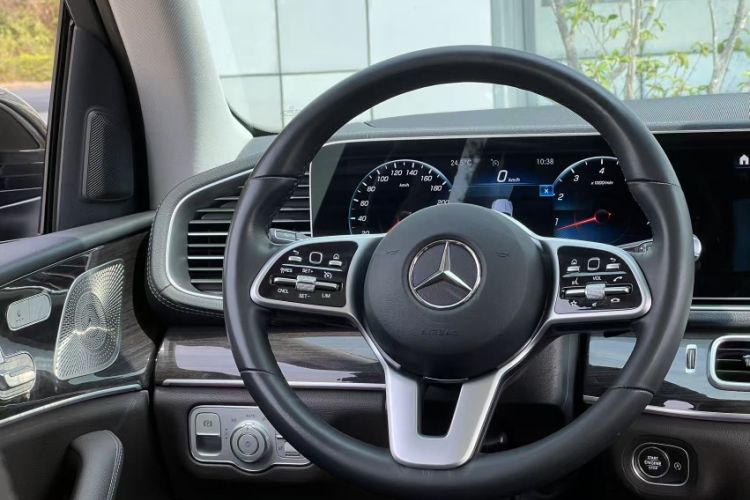 Used Mercedes-Benz GLE 2022 GLE 350 4MATIC Stylish Model Steering Wheel