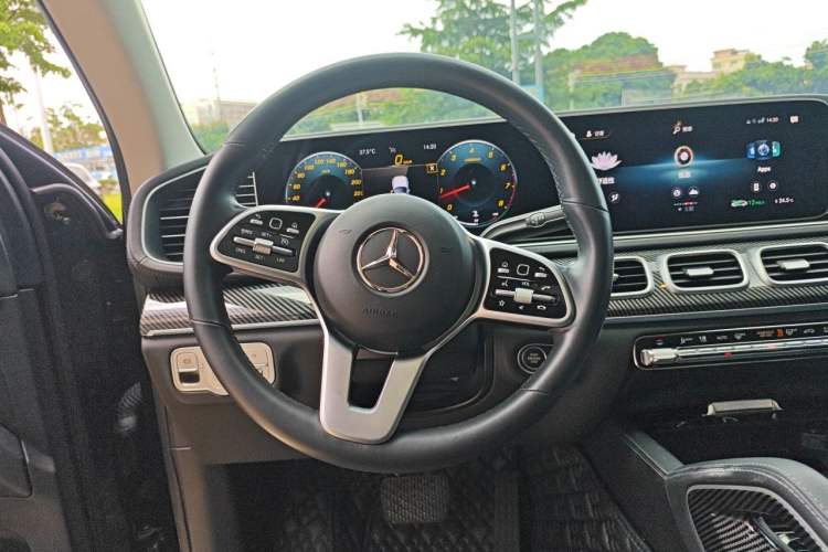 Used Mercedes-Benz GLE 2022 Restyled GLE 350 4MATIC Coupe SUV Fashion Version Steering Wheel