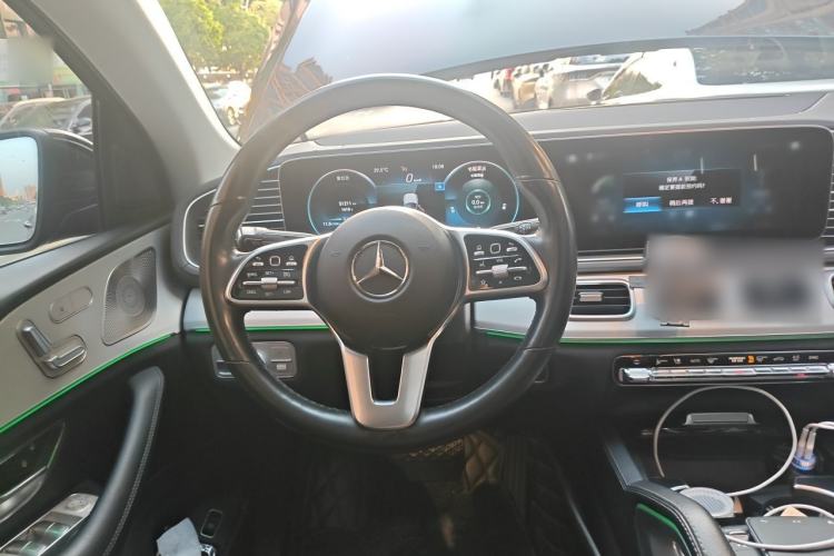 Used Mercedes-Benz GLE 2022 Refreshed GLE 350 4MATIC Coupe SUV Luxury Edition Steering Wheel