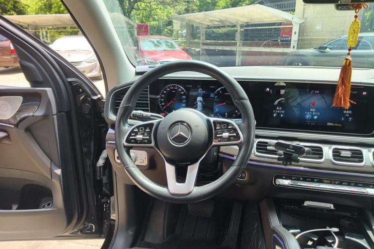 Used Mercedes-Benz GLE 2022 GLE 350 4MATIC Stylish Model Steering Wheel