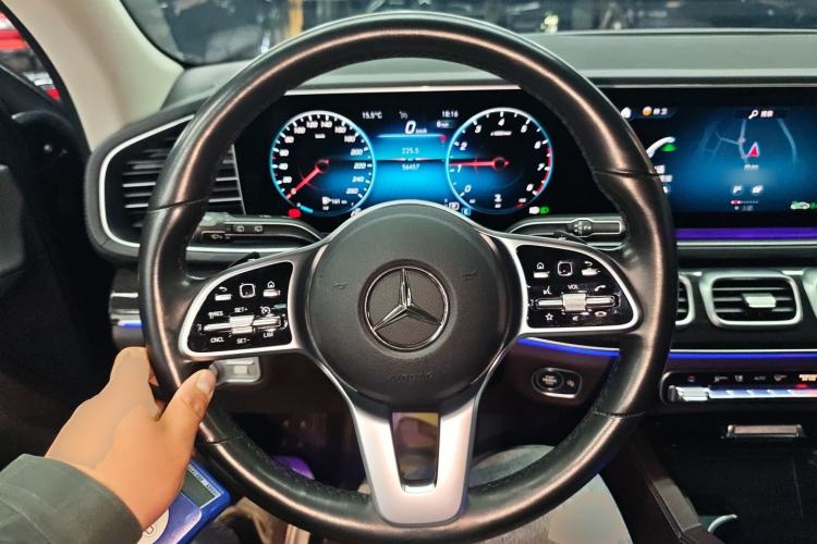 Used Mercedes-Benz GLE 2022 GLE 350 4MATIC Stylish Model Steering Wheel