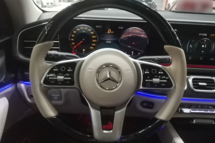 Used Mercedes-Benz GLE 2022 Facelifted GLE 350 4MATIC Fashion Edition Steering Wheel