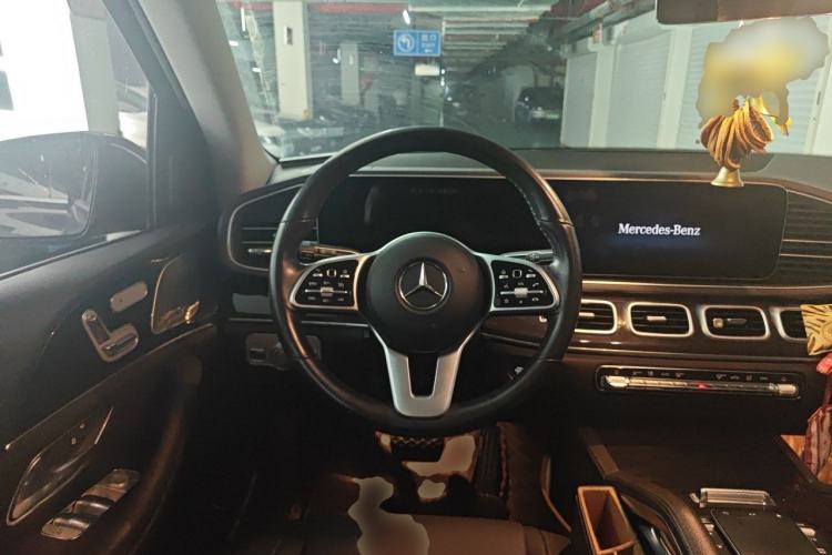 Used Mercedes-Benz GLE 2022 GLE 350 4MATIC Stylish Model Steering Wheel
