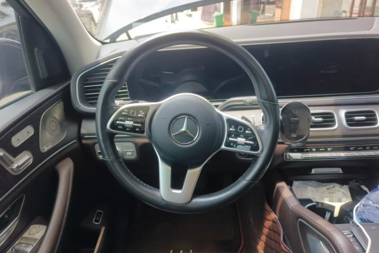 Used Mercedes-Benz GLE 2022 Refreshed GLE 450 4MATIC Luxury Edition Steering Wheel