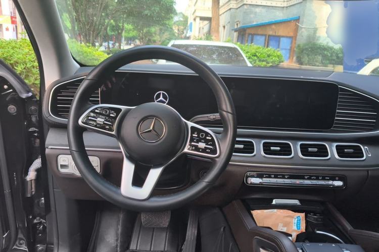 Used Mercedes-Benz GLE 2022 GLE 450 4MATIC Luxury Model Steering Wheel