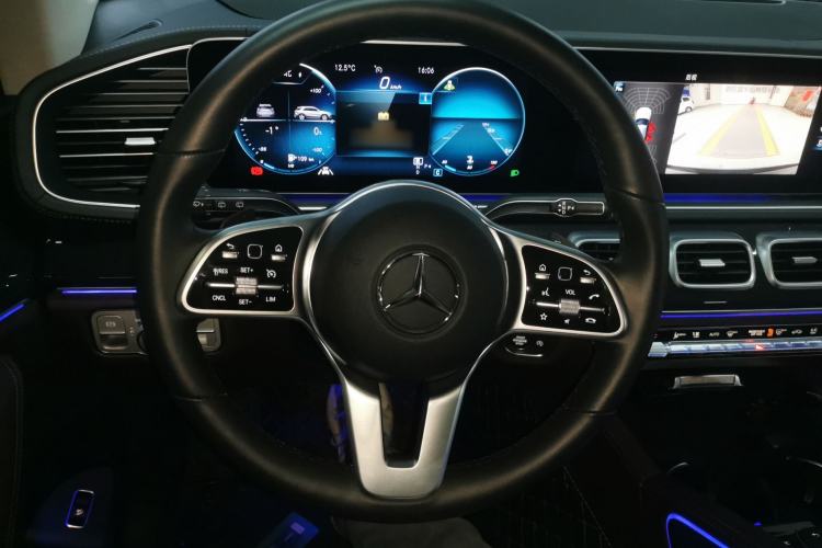 Used Mercedes-Benz GLE 2022 GLE 350 4MATIC Dynamic Edition Steering Wheel