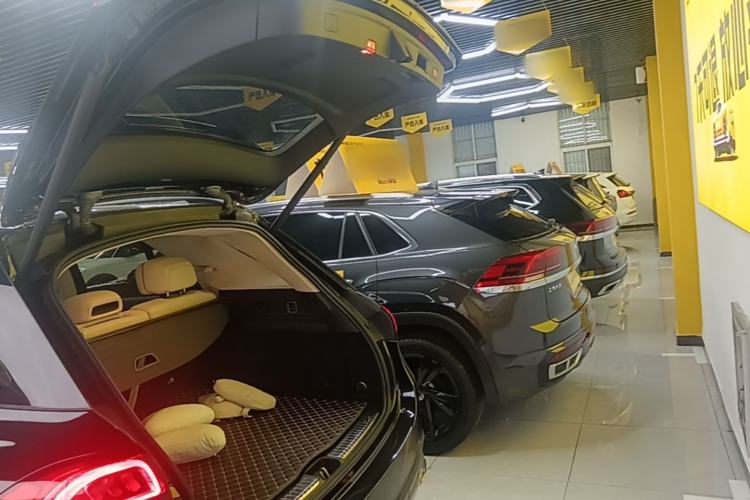 Used Mercedes-Benz GLE 2022 Facelifted GLE 350 4MATIC Fashion Edition Trunk